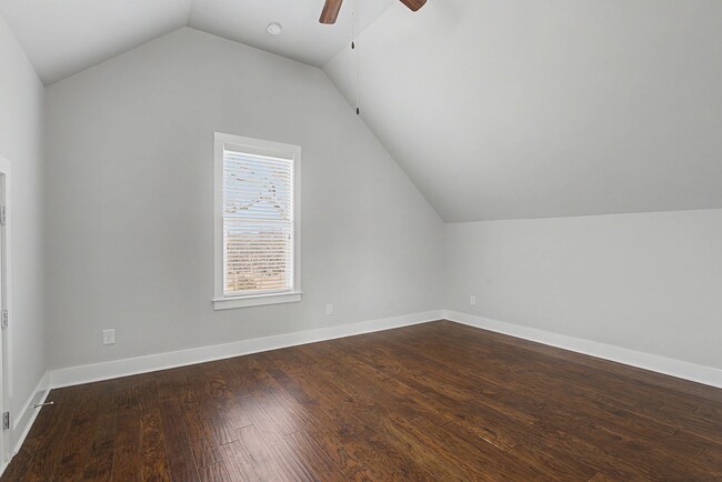 Photo - 766 Cottage Park Dr