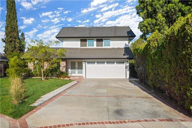 Building Photo - Encino Cul-De-Sac Lease with Private Outdoor Sauna & Designer Upgrades