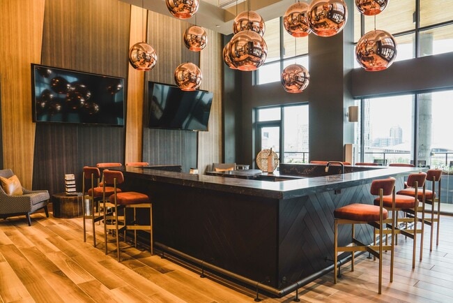 6th floor bar and dining space