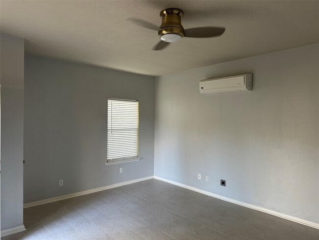 Photo - 3807 Belmont Turn