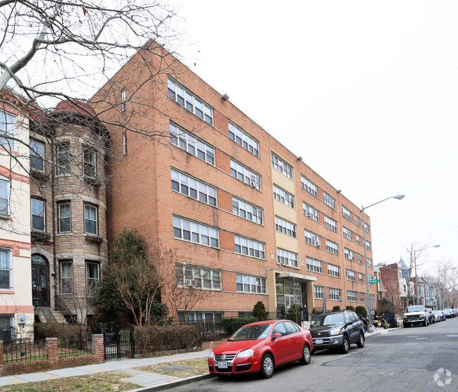 Building Photo - Holmead Apartments