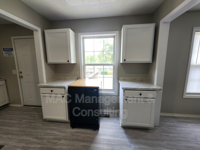 Photo - 1325 Virginia Ave