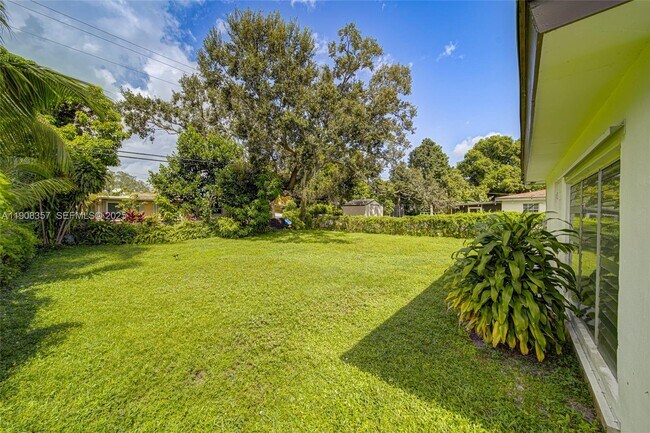 Photo - 6433 SW 25th St