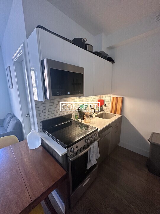 Photo - 11 Queensberry St Unit 24CP