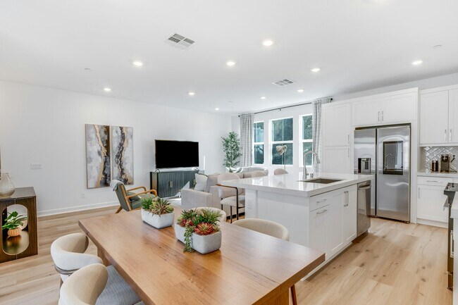 Photo - 414 Caliper Wy