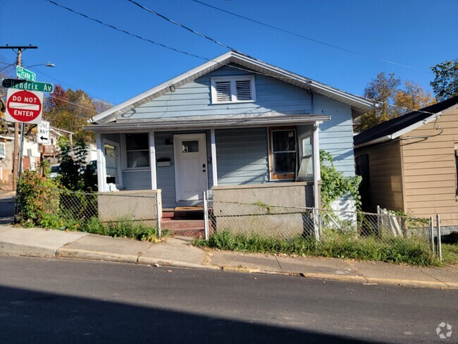 Building Photo - 920 Hendrix Ave Rental