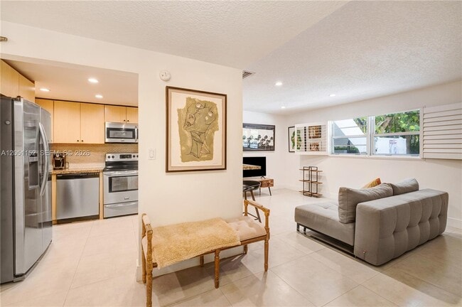 338 Majorca Ave Unit 103