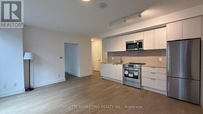 Photo - 25 Richmond St E Unit 207