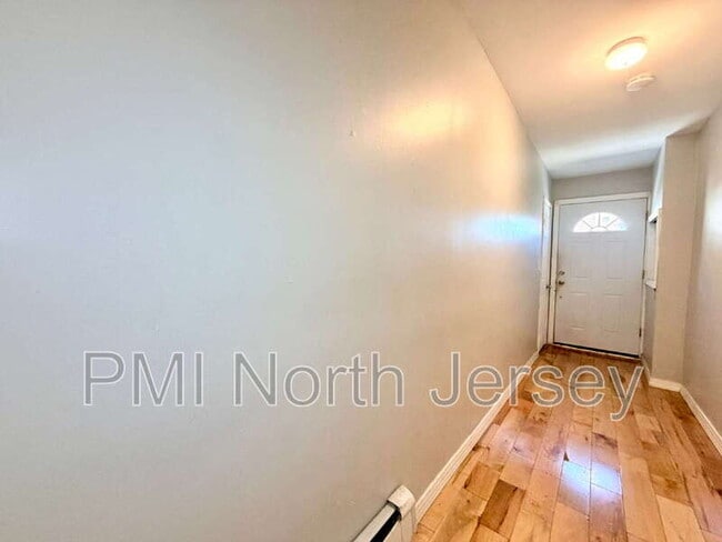 Photo - 224 MacArthur Ave Unit B
