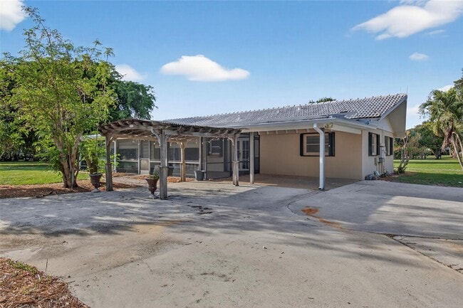 Photo - 6852 Skyline Dr