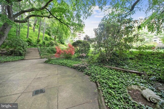 Photo - 4201 Cathedral Ave NW Unit 621E