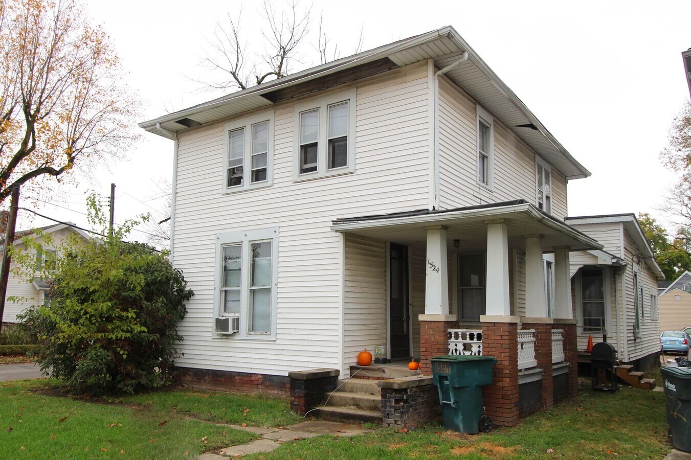 PRELEASING for AUGUST! Close to Campus - PRELEASING for AUGUST! Close to Campus Unit 1524 1/2