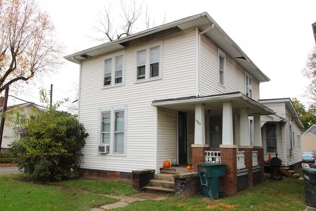 Building Photo - PRELEASING for AUGUST! Close to Campus Unit 1524 1/2