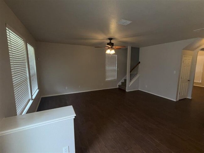 Photo - Large 4 bedroom / 2.5 bathroom home in Alamo Ranch