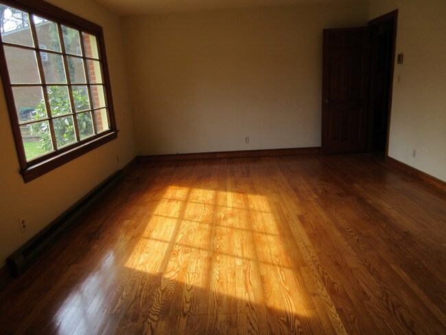 Photo - 106 Olinda Dr