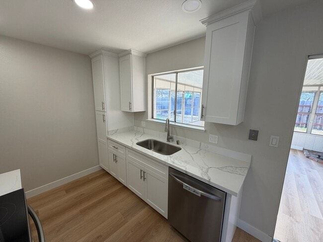 Photo - 3 Bed 1 Bath Single Family Home In Pittsburg (Newly Remodeled)