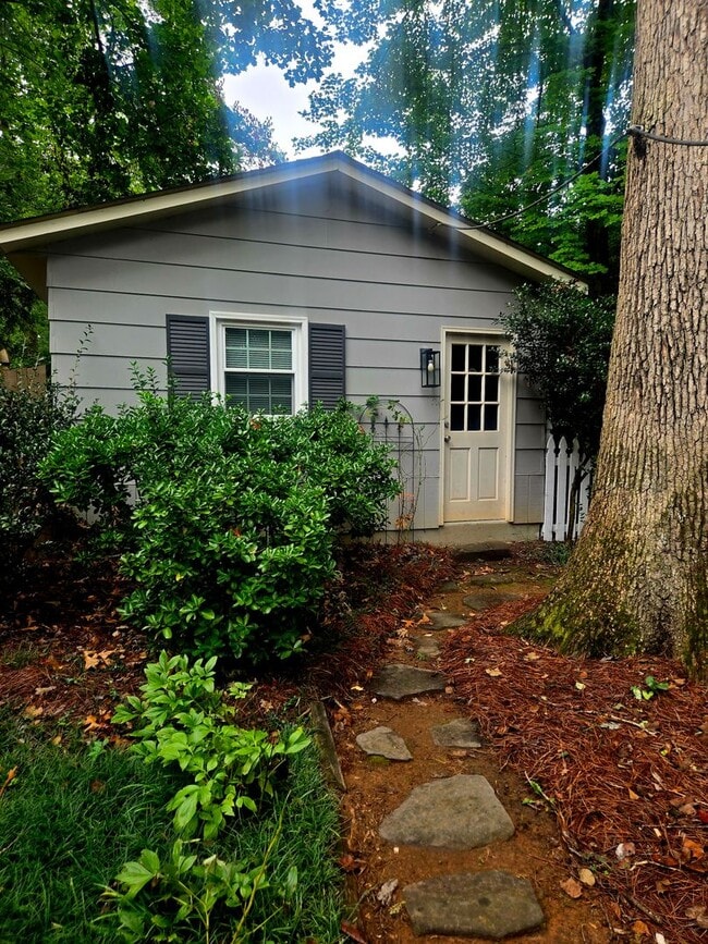 2708 Courtney Ln
