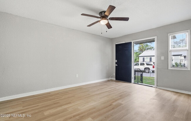 Photo - 5931 Wilmar Rd W