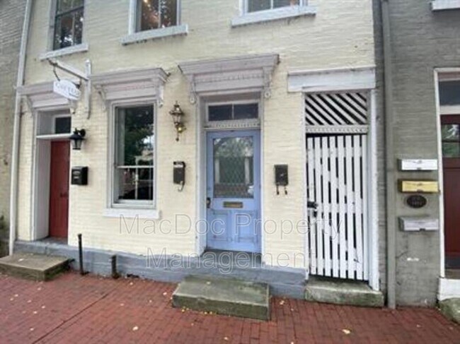 Building Photo - 604 Caroline St Rental