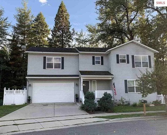 Photo - 415 Louis Ln House