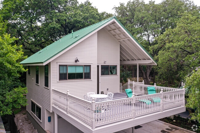 Building Photo - 509 E Live Oak St Rental