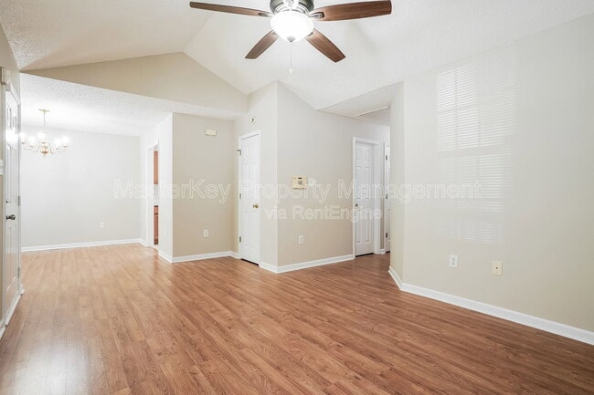 Photo - 317 Cross Hill Ln