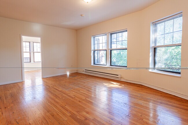 662 W Cornelia Ave Unit 16