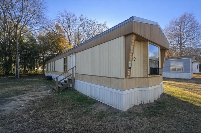 Building Photo - 110 Deborah Dr