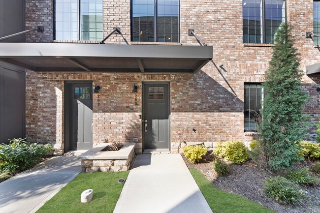 Building Photo - 265 Castleberry Station Dr SW Rental