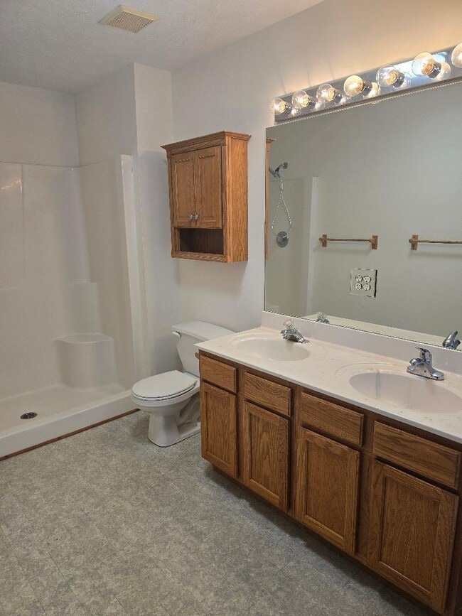 Photo - 21966 Springwood Ct