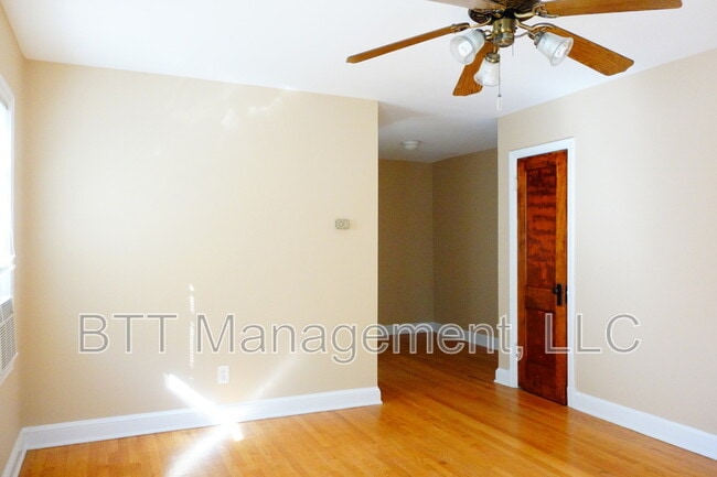 Photo - 8408 Greenwood Ave Unidad #4