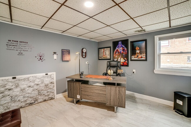 Photo - 737 E 157th Pl Unidad ID1306480P