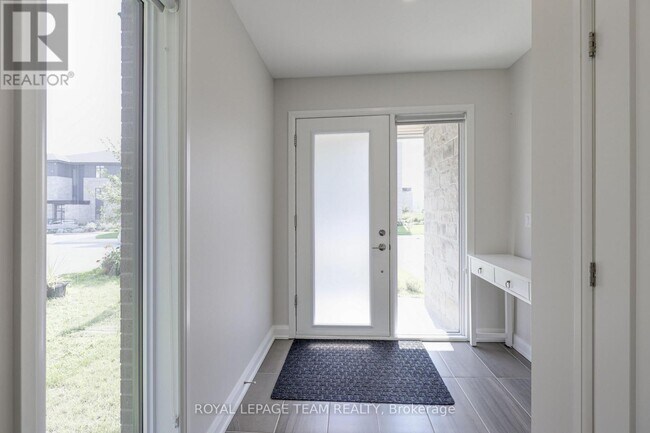 Photo - 145 Boundstone Way