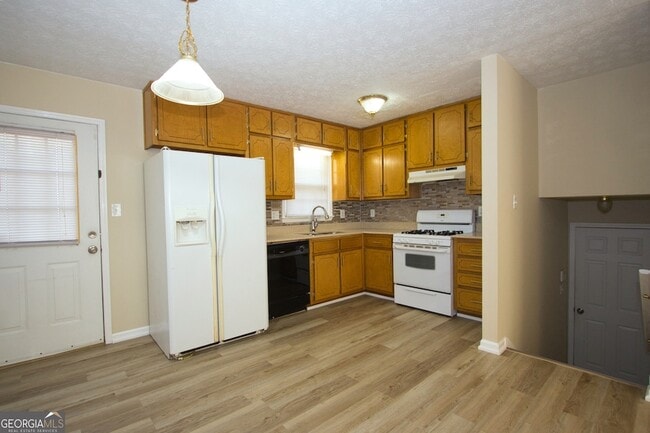 Photo - 4656 Bristol Dr SE