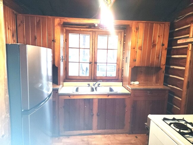 Photo - 3886 N West River Rd