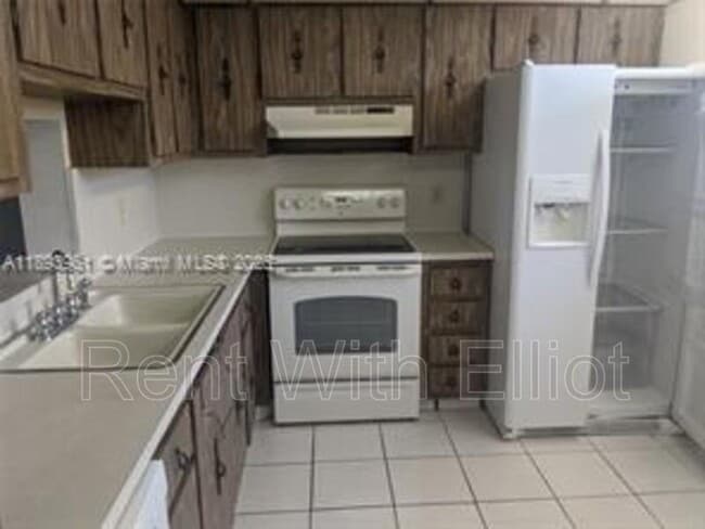 Photo - 1024 SE 4th Ave