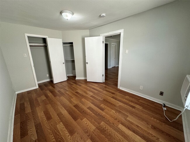 Photo - 4201 Chapman St