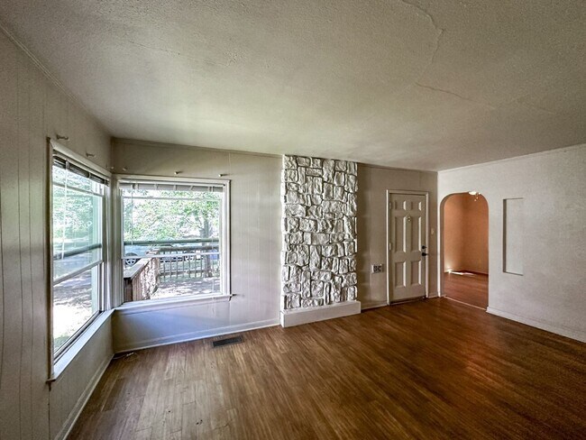 Photo - 4 Bedroom Home for Rent in Chico CA | Large Yard, Near Downtown & Bidwell Park