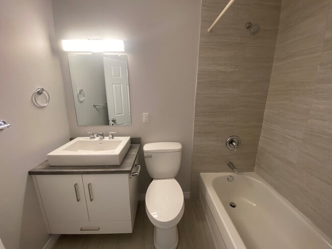 Photo - 7 Rufus Ave Unité 11