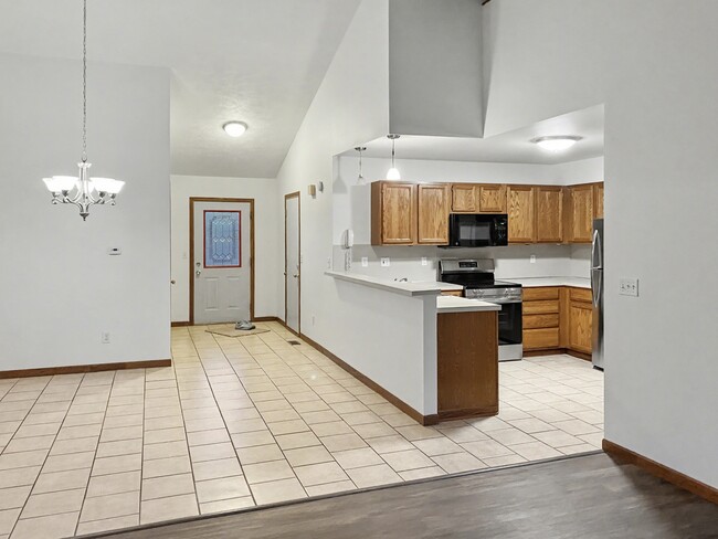 Photo - 13286 Riley St