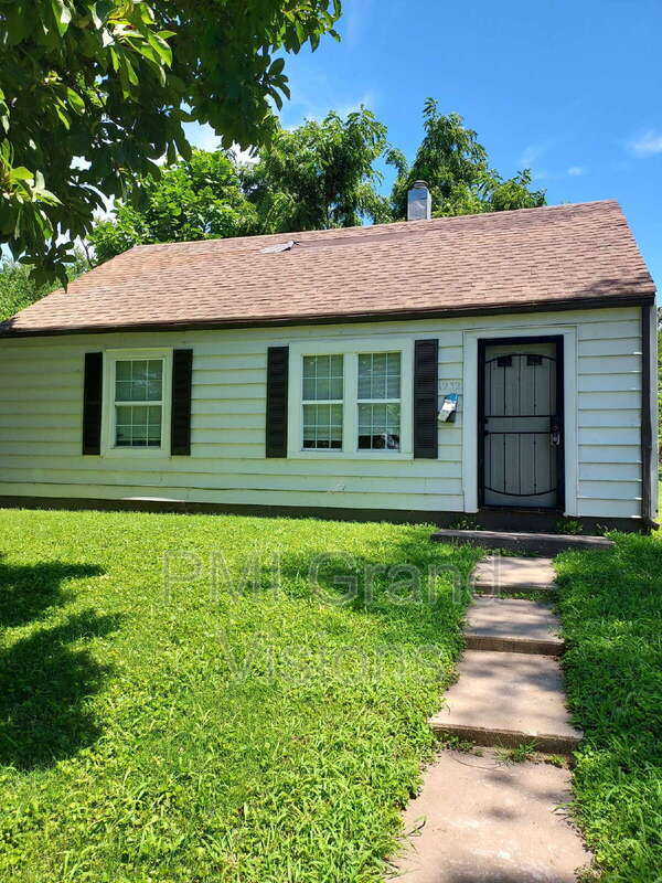Building Photo - 1232 S Hilton St Rental