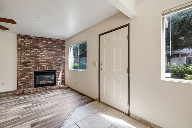 Building Photo - The Four Seasons Rental