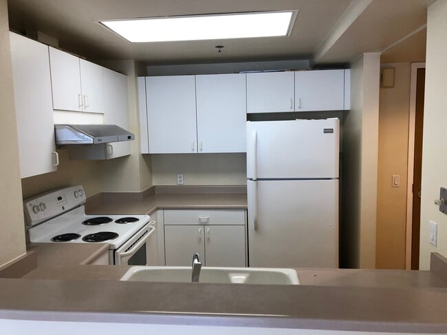 Photo - 988 Franklin St Unit 503