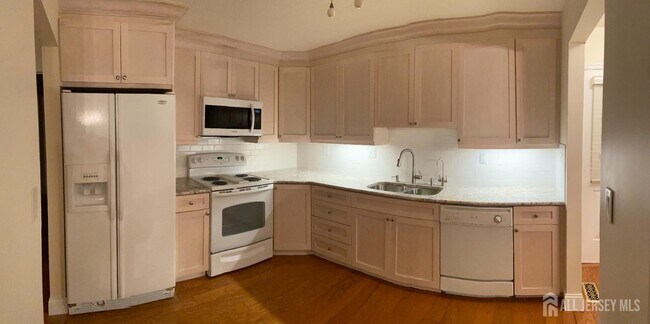 Photo - 8 Benjamin Franklin Dr Unit C