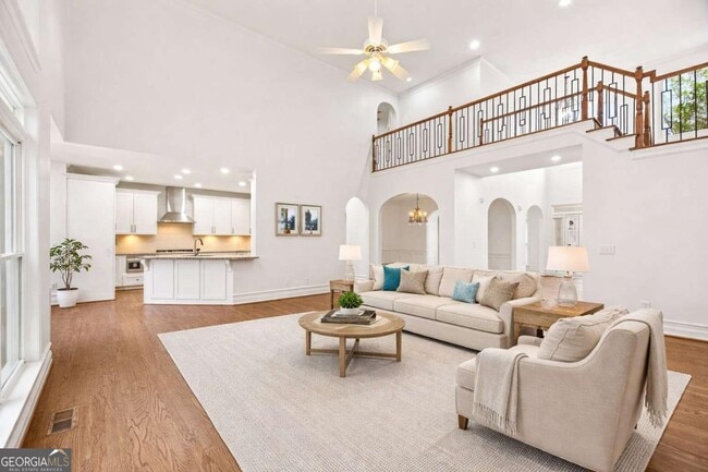 Photo - 1158 Queensgate Dr SE