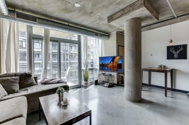 Building Photo - 730 N 4th St