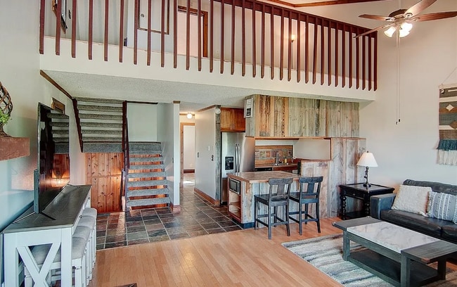 Photo - 350 Old Fish Creek Falls Rd