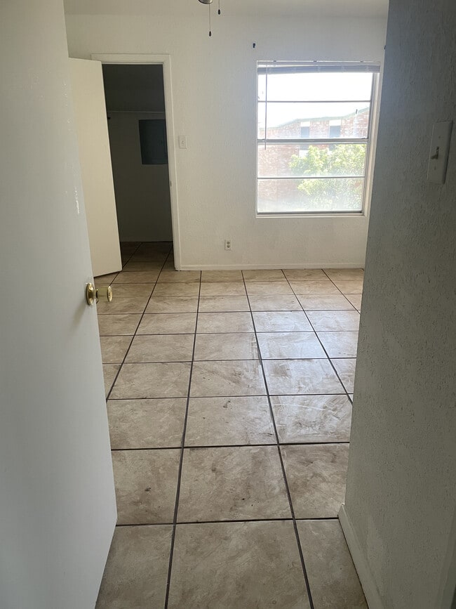 Willow Wood Apartments