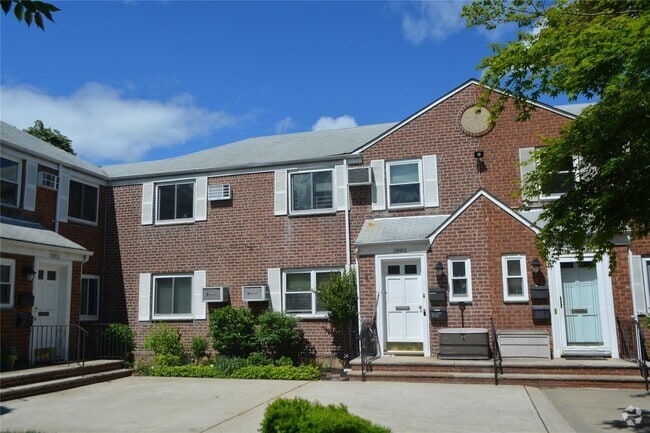 Building Photo - 74-47-74260 260th St Unit upper Rental