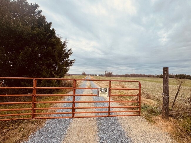 Photo - Adorable Home/Country setting